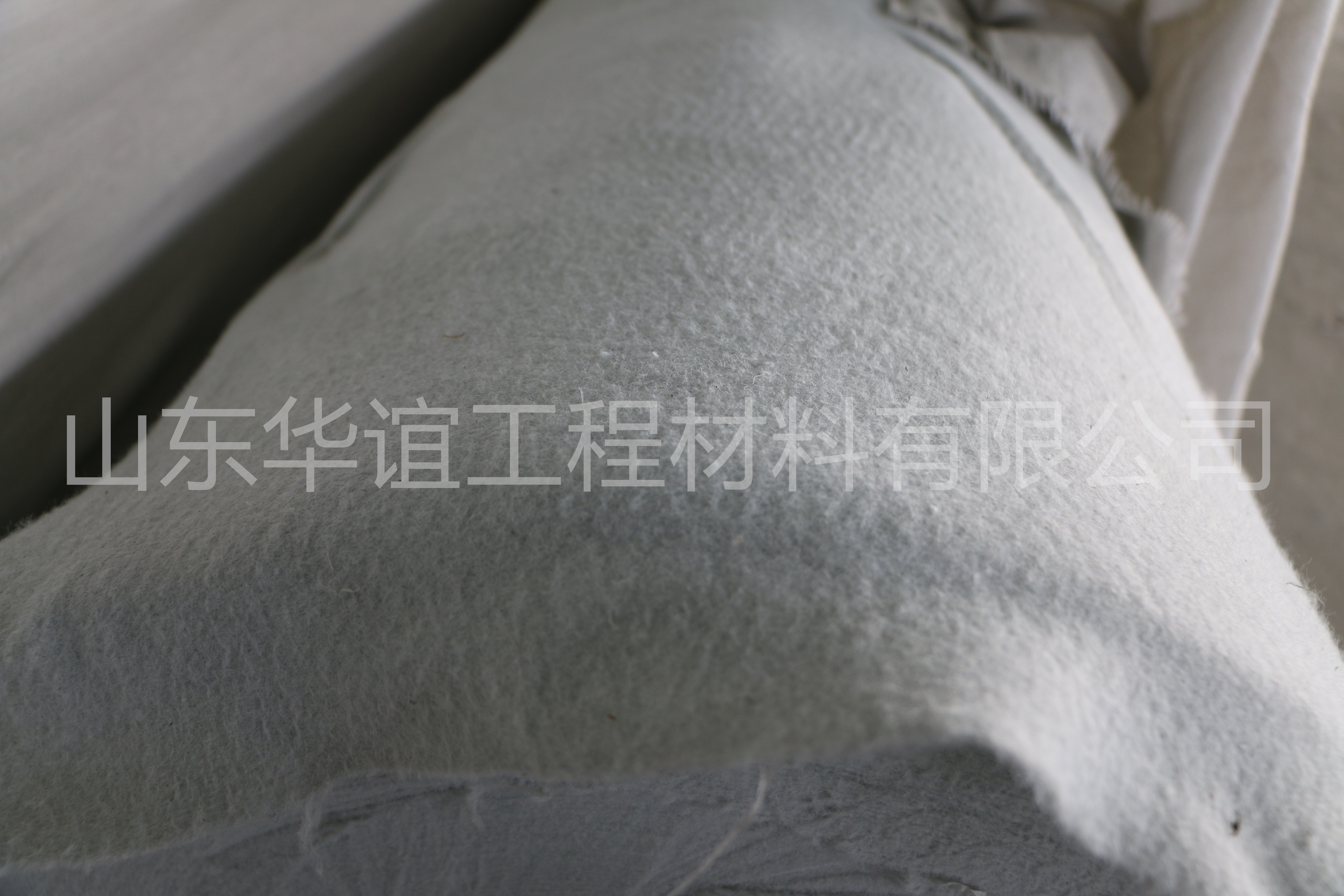 四川短絲土工布的刺破標(biāo)準(zhǔn)、鋪設(shè)工藝和工藝