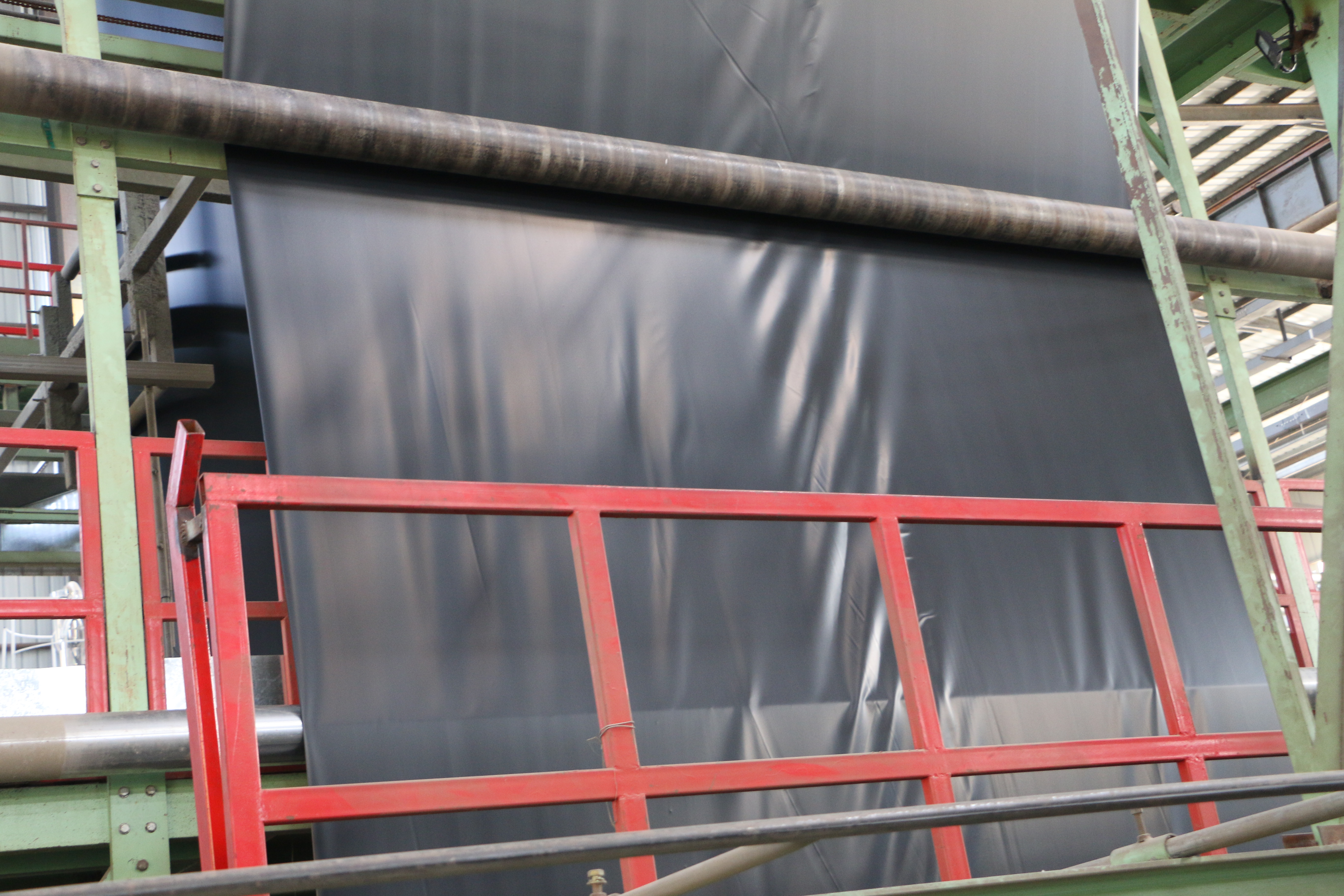 廣東佛山HDPE土工膜防滲處理在生活衛(wèi)生垃圾填埋場的應用