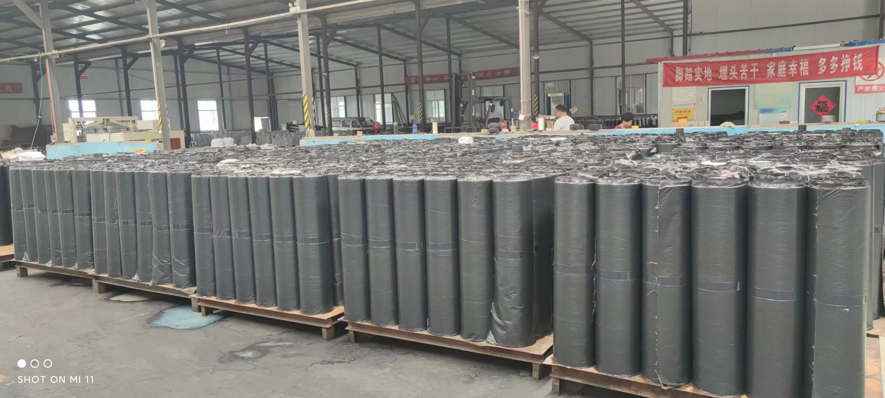 湖北抗裂貼實(shí)地施工中的優(yōu)勢(shì)作用多到你想象不到！