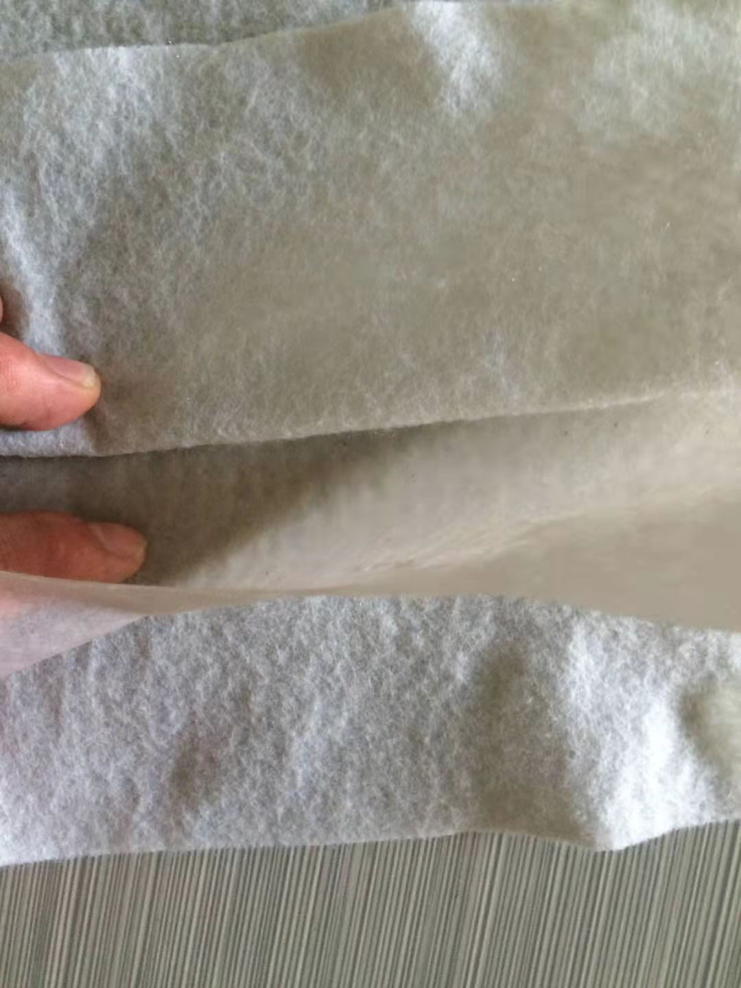 河南洛陽長絲土工布在鐵路工程建設(shè)中有什么應(yīng)用？