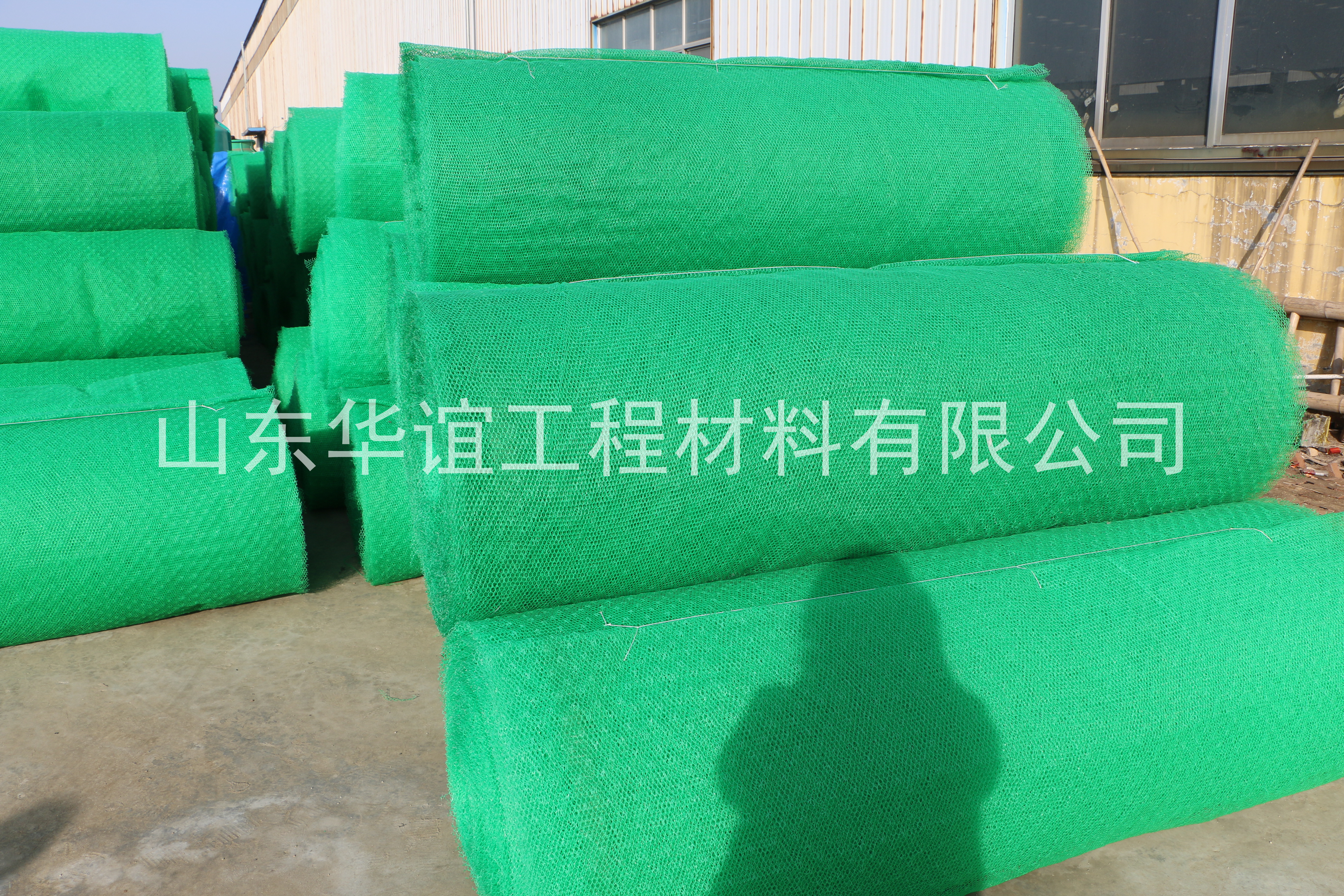 湖北三維植被網(wǎng)的護(hù)坡機(jī)理是什么？